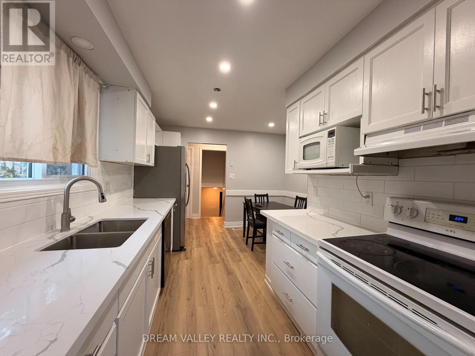 195 KEEFER ROAD, Thorold (Confederation Heights) — photo 5