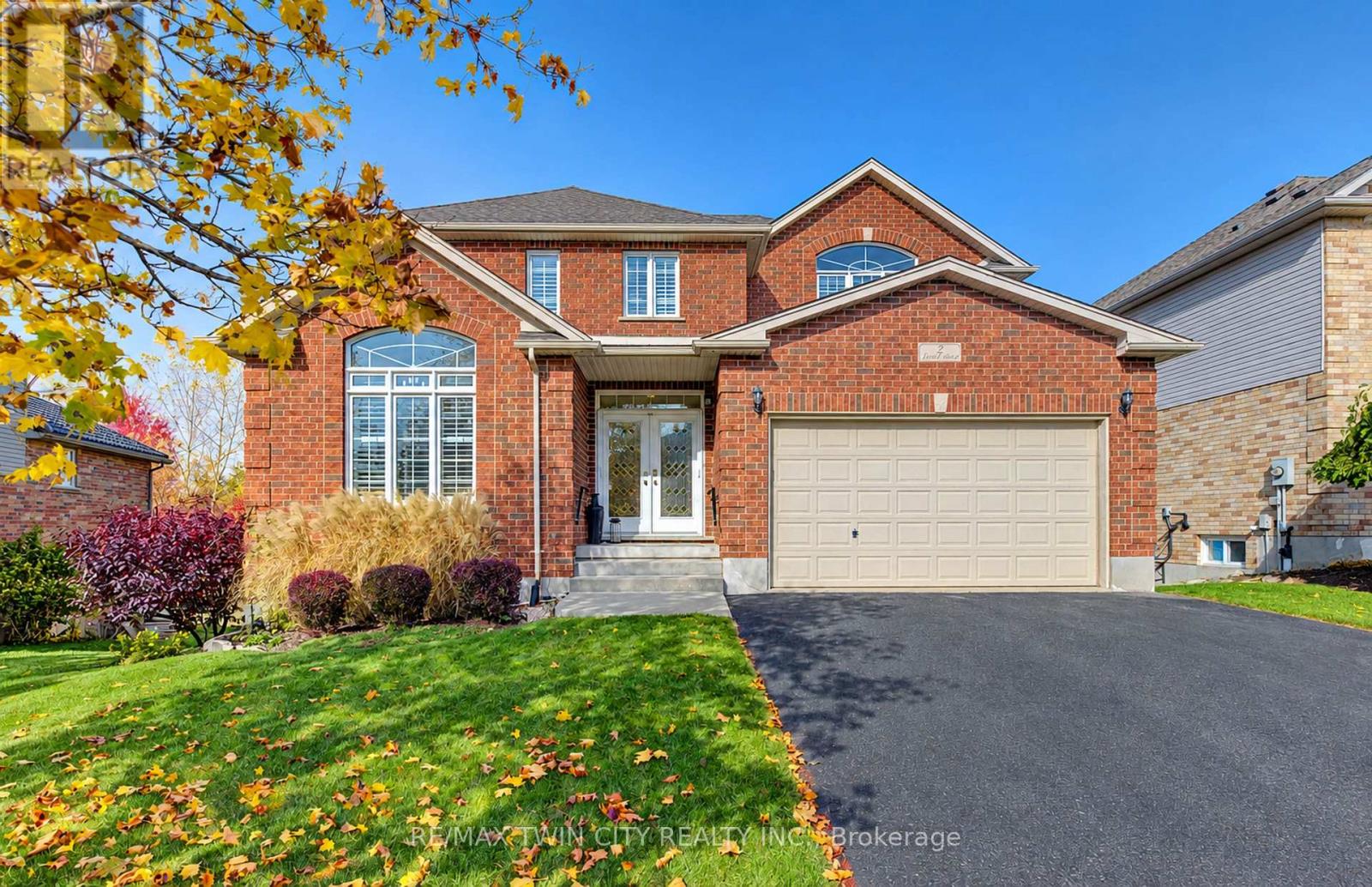 2 FIRELLA PLACE — photo 2