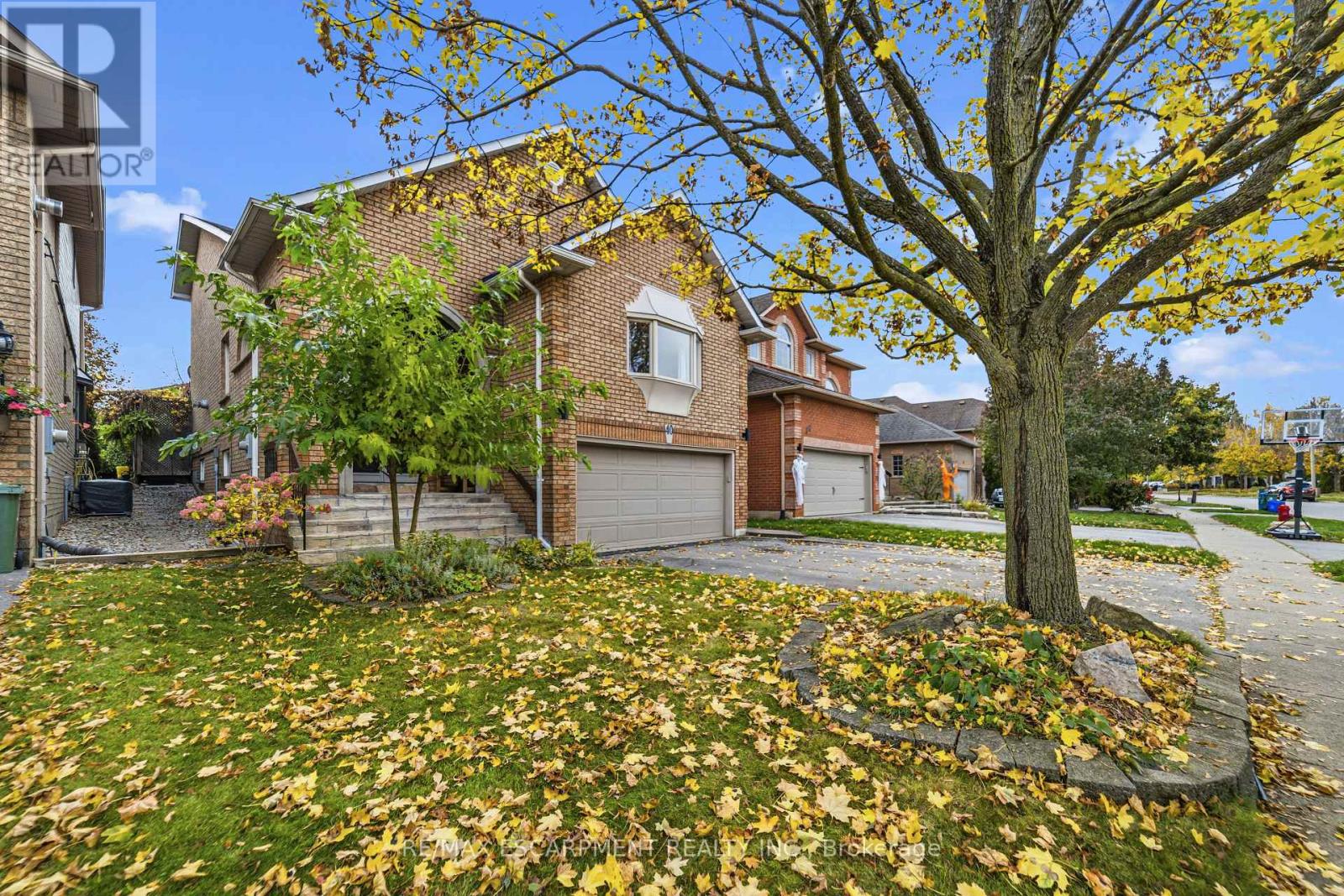 40 BROOKHURST CRESCENT, Hamilton (Waterdown) — photo 3