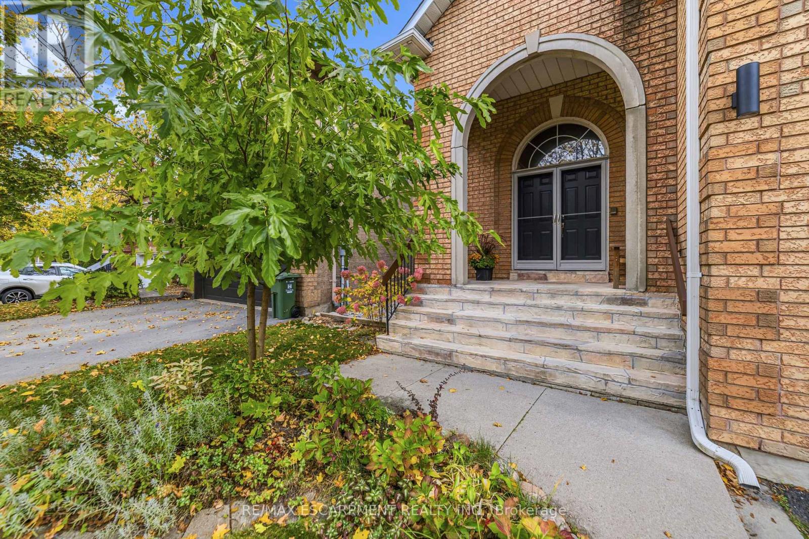 40 BROOKHURST CRESCENT, Hamilton (Waterdown) — photo 4