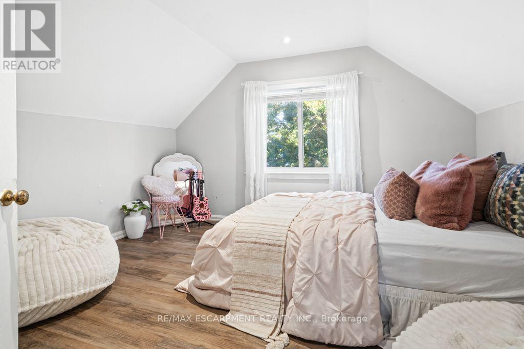 202 Huxley Avenue South, Hamilton, ON photo 30