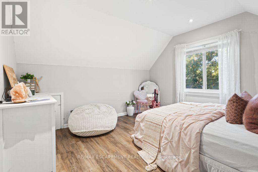 202 Huxley Avenue South, Hamilton, ON photo 31