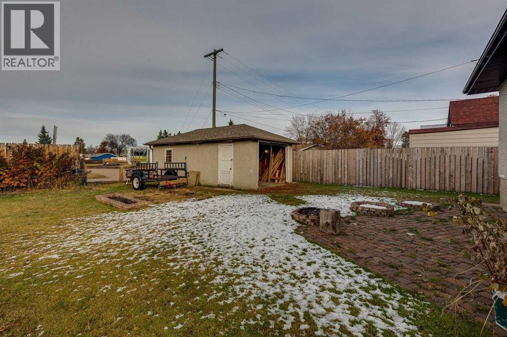 Listing photo – 5736 45 Avenue, Lacombe