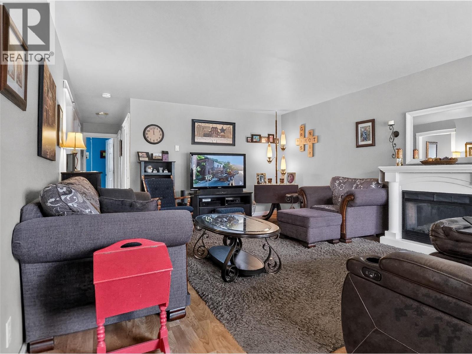 1221/1223 Sunvalley Crescent, Cache Creek