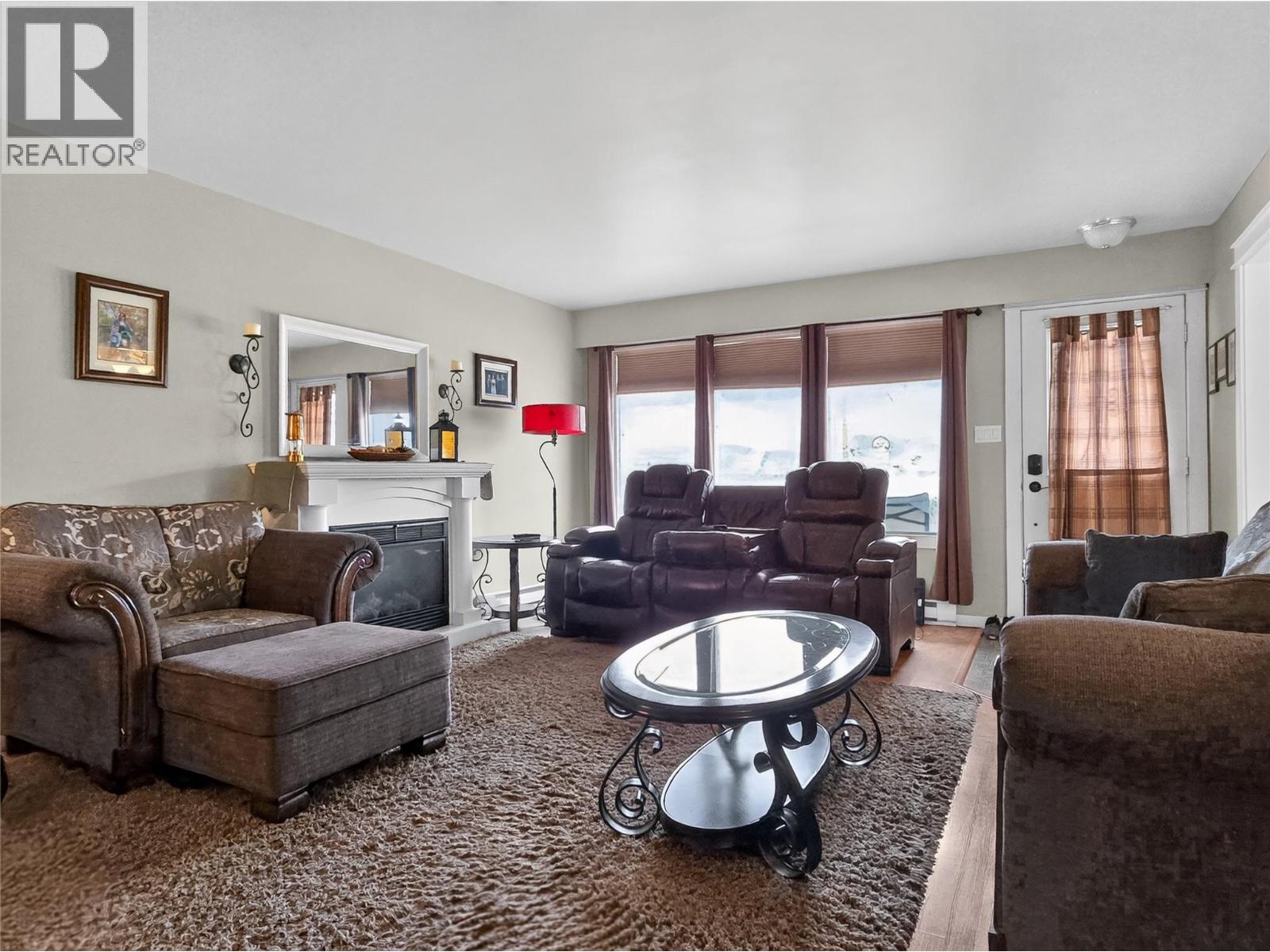 1221/1223 Sunvalley Crescent, Cache Creek
