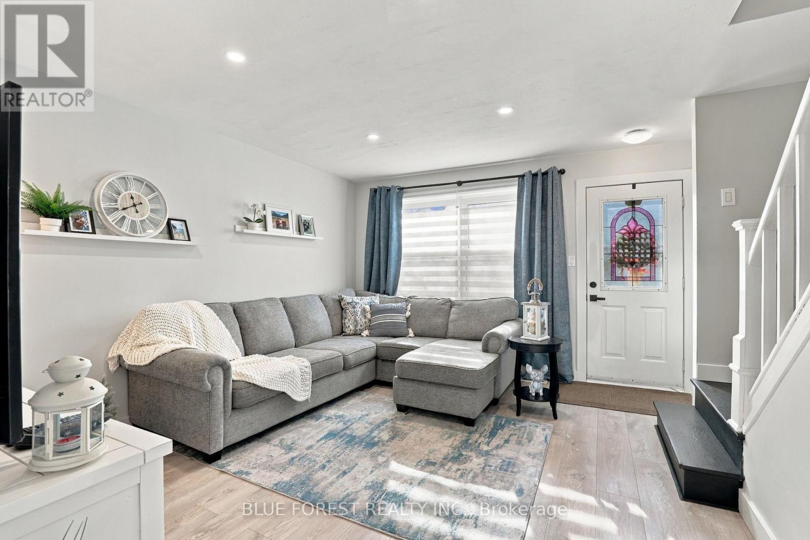 420 FOREST AVENUE, St. Thomas — photo 6