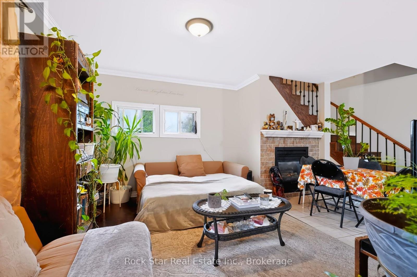 1162 NORTHMOUNT AVENUE - 24