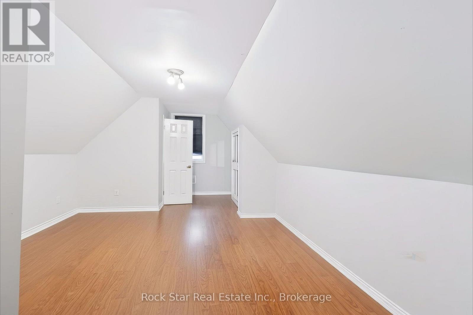 1162 NORTHMOUNT AVENUE - 29