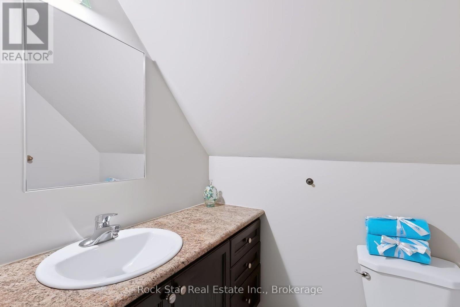 1162 NORTHMOUNT AVENUE - 31