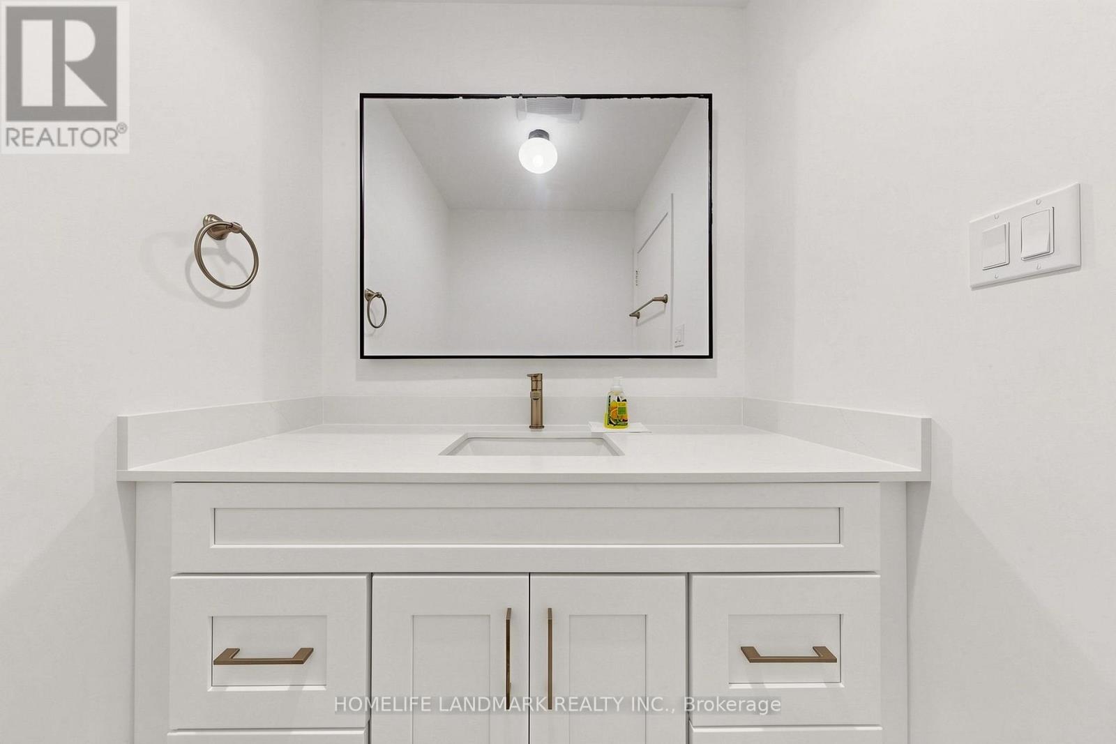 132 Chipwood Crescent, Toronto, ON photo 34