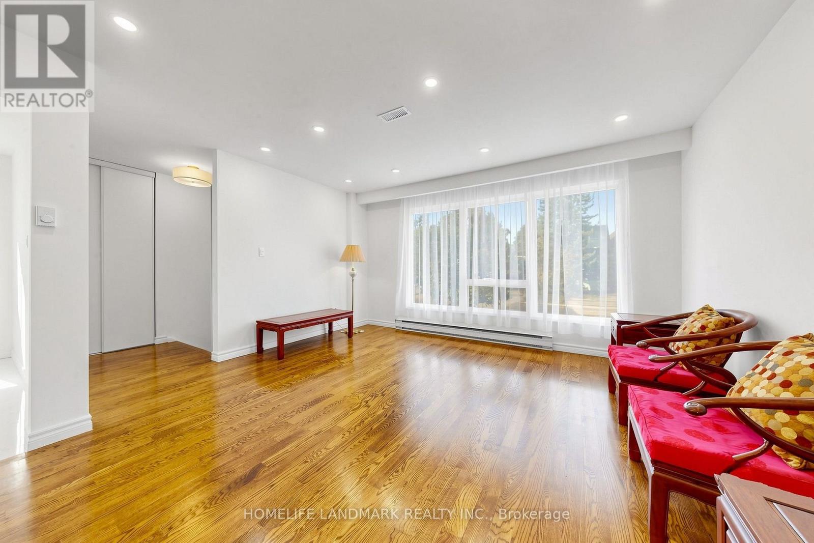 132 CHIPWOOD CRESCENT, Toronto (Pleasant View) — photo 5