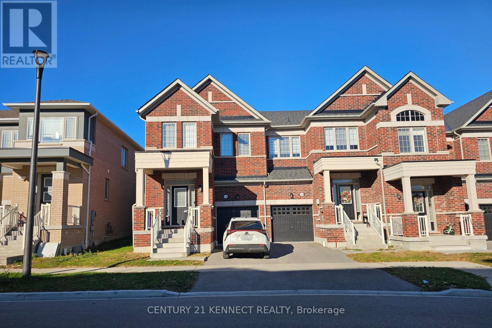 1154 Sepia Square, Pickering, ON photo 2
