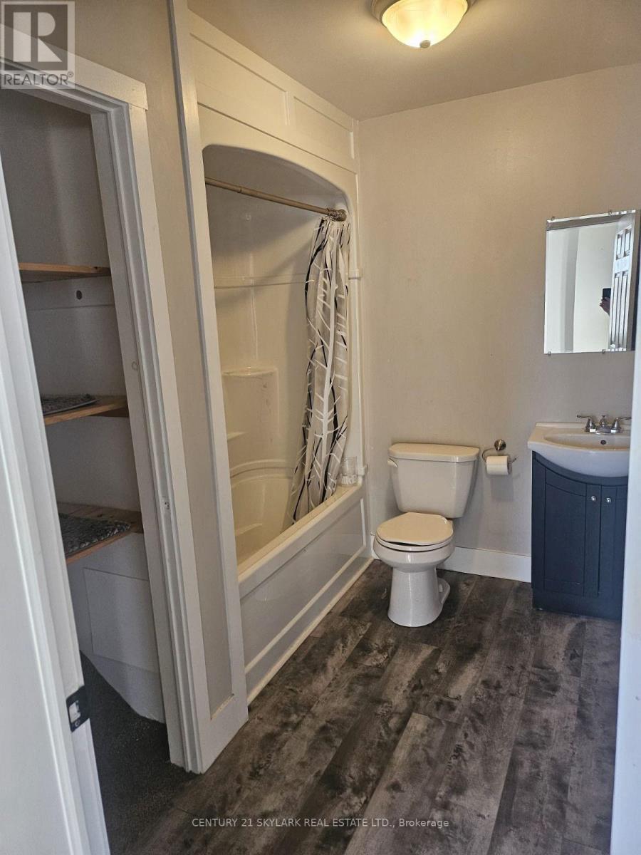 3- 8 Wellington Street, Clarington, ON photo 8