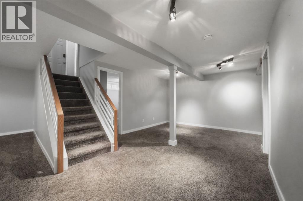 61 Chappel Drive, photo 21 of 34