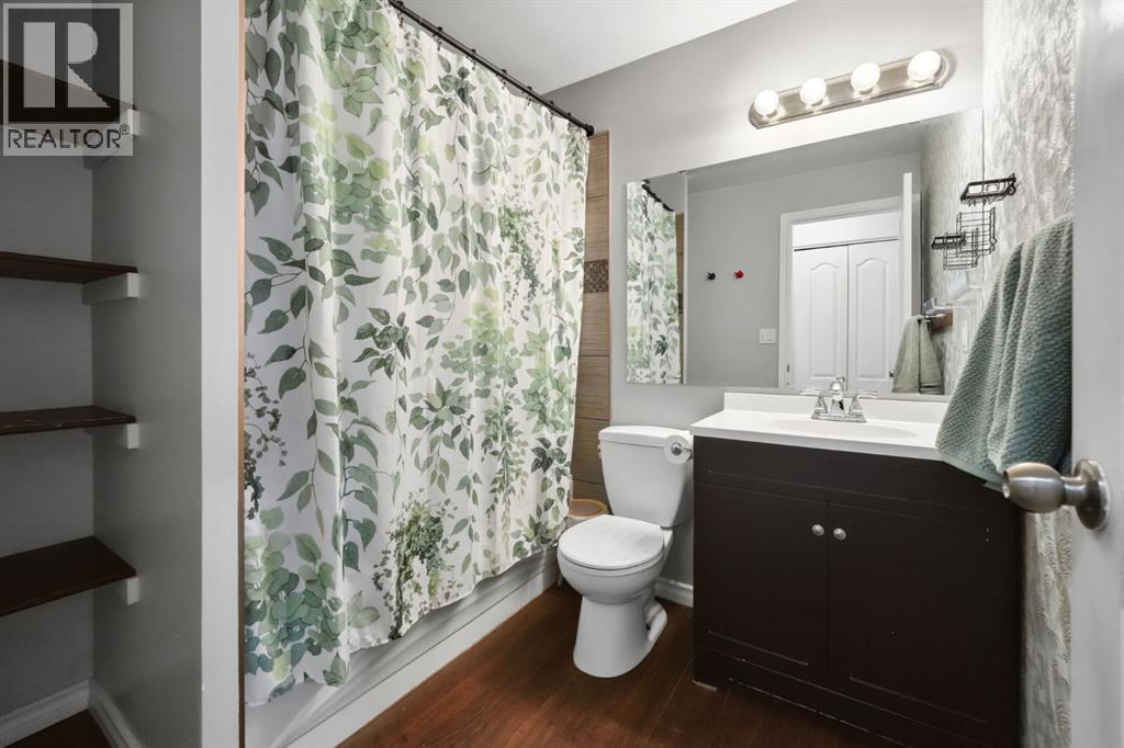 61 Chappel Drive, photo 18 of 34