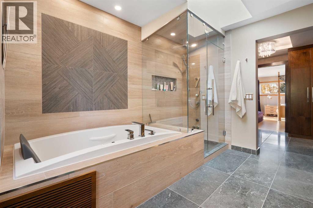 Soaker Tub and Shower
