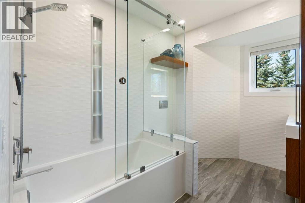 Main Bath with Modern Updates
