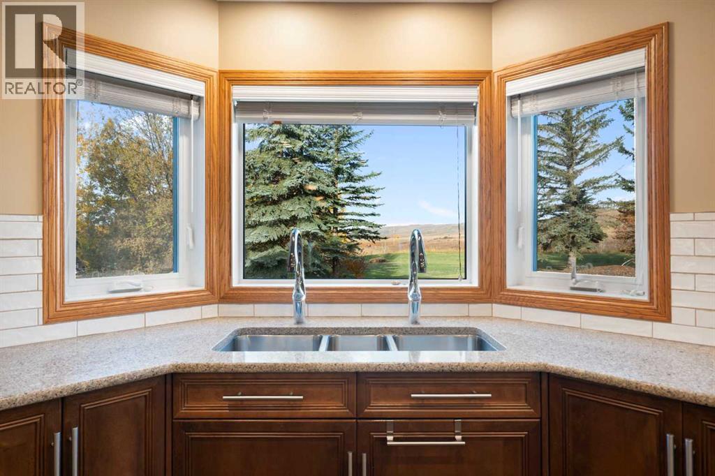 505 Bearspaw Village Ridge NW, photo 11 of 50
