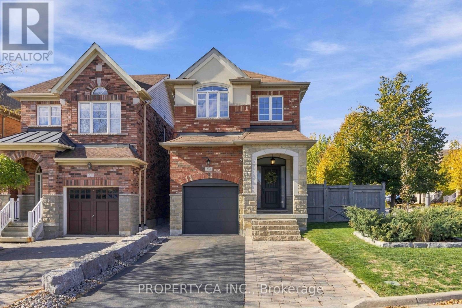 52 WOODVILLE DRIVE, Vaughan (Patterson)
