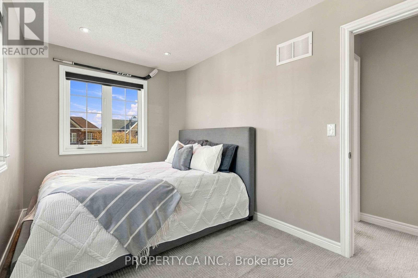 52 Woodville Drive, Vaughan, ON photo 16