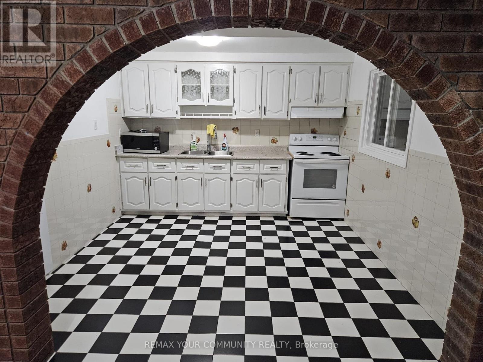 BASEMENT - 12 CURTIS DRIVE, Brampton (Brampton South) — photo 2