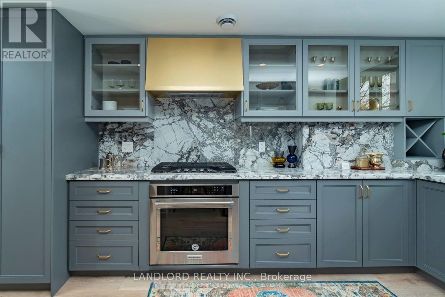 2 - 121 SORAUREN AVENUE, Toronto (Roncesvalles) — photo 2