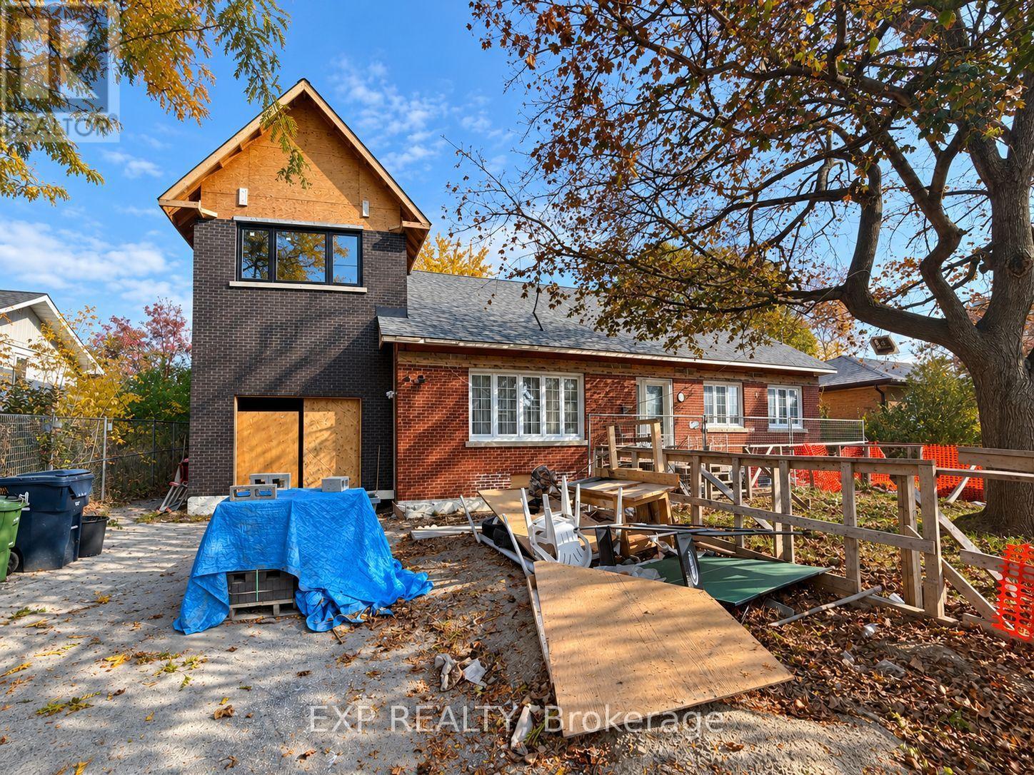 17 WINDSOR ROAD, Toronto (Kingsview Village-The Westway)