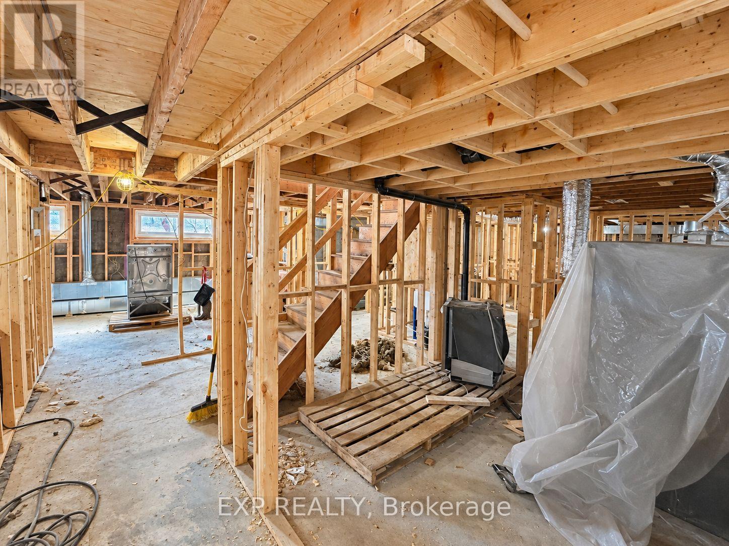 17 Windsor Road, Toronto, ON photo 16