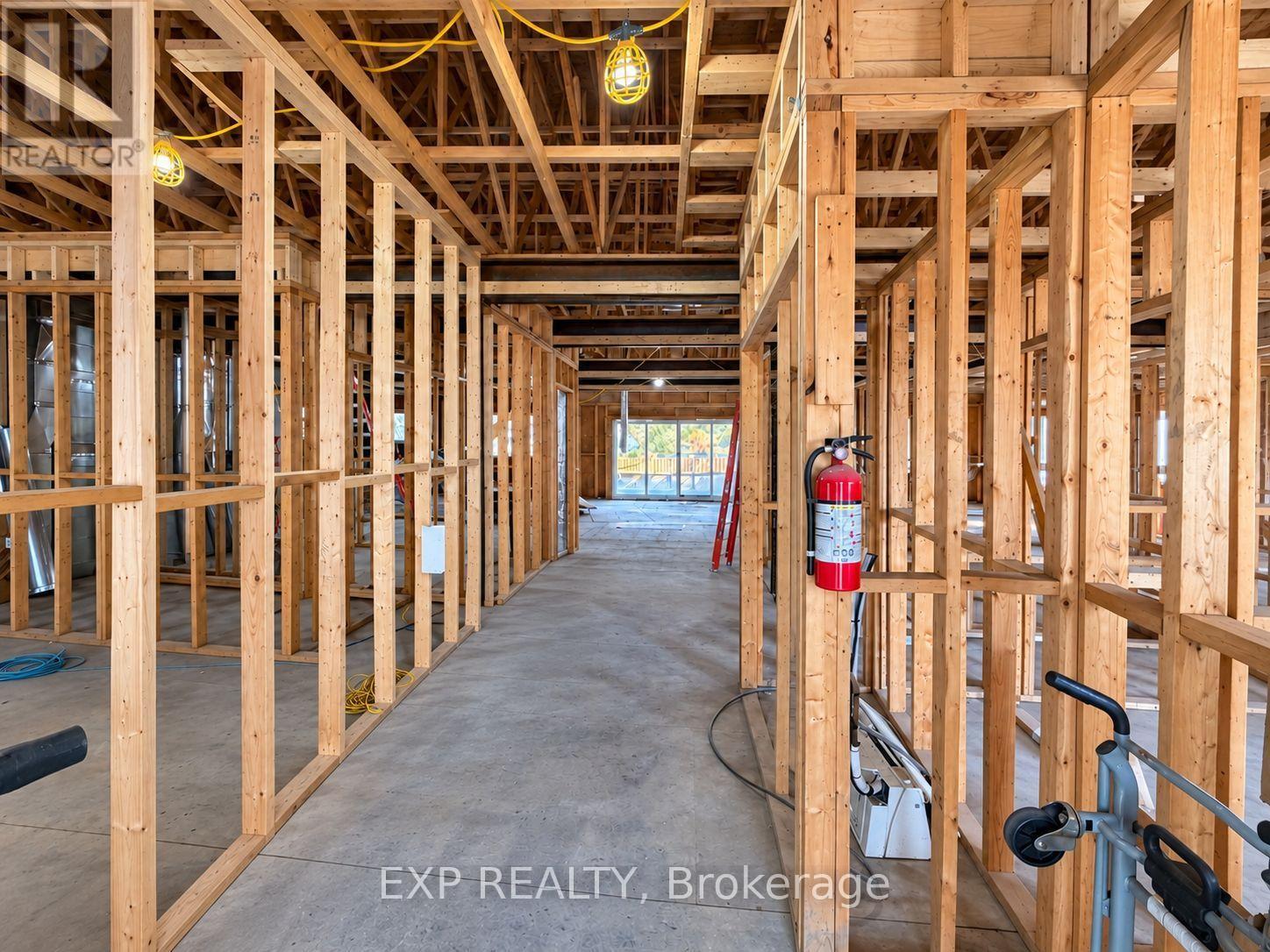 17 WINDSOR ROAD, Toronto (Kingsview Village-The Westway) — photo 3
