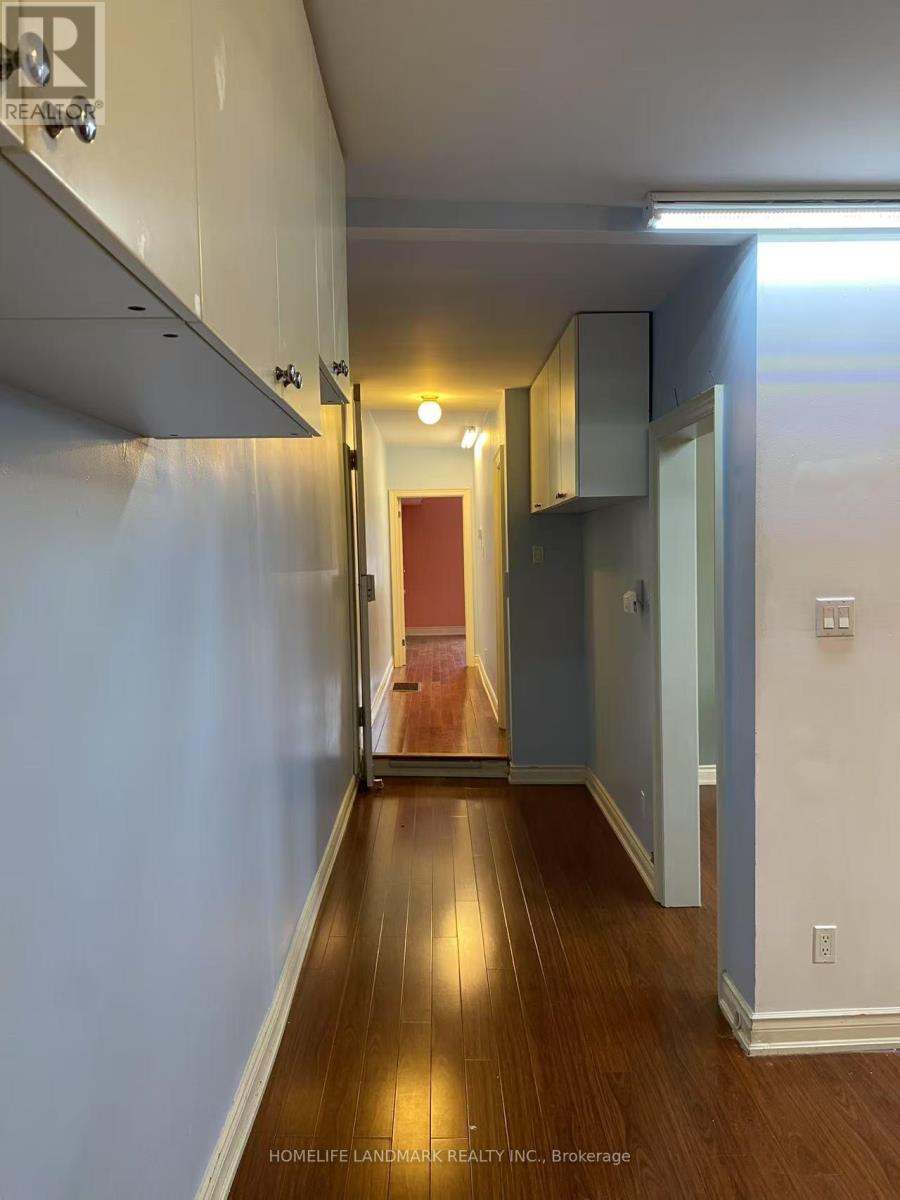 SECOND FLOOR - 1890 DUFFERIN STREET, Toronto (Corso Italia-Davenport) — photo 3