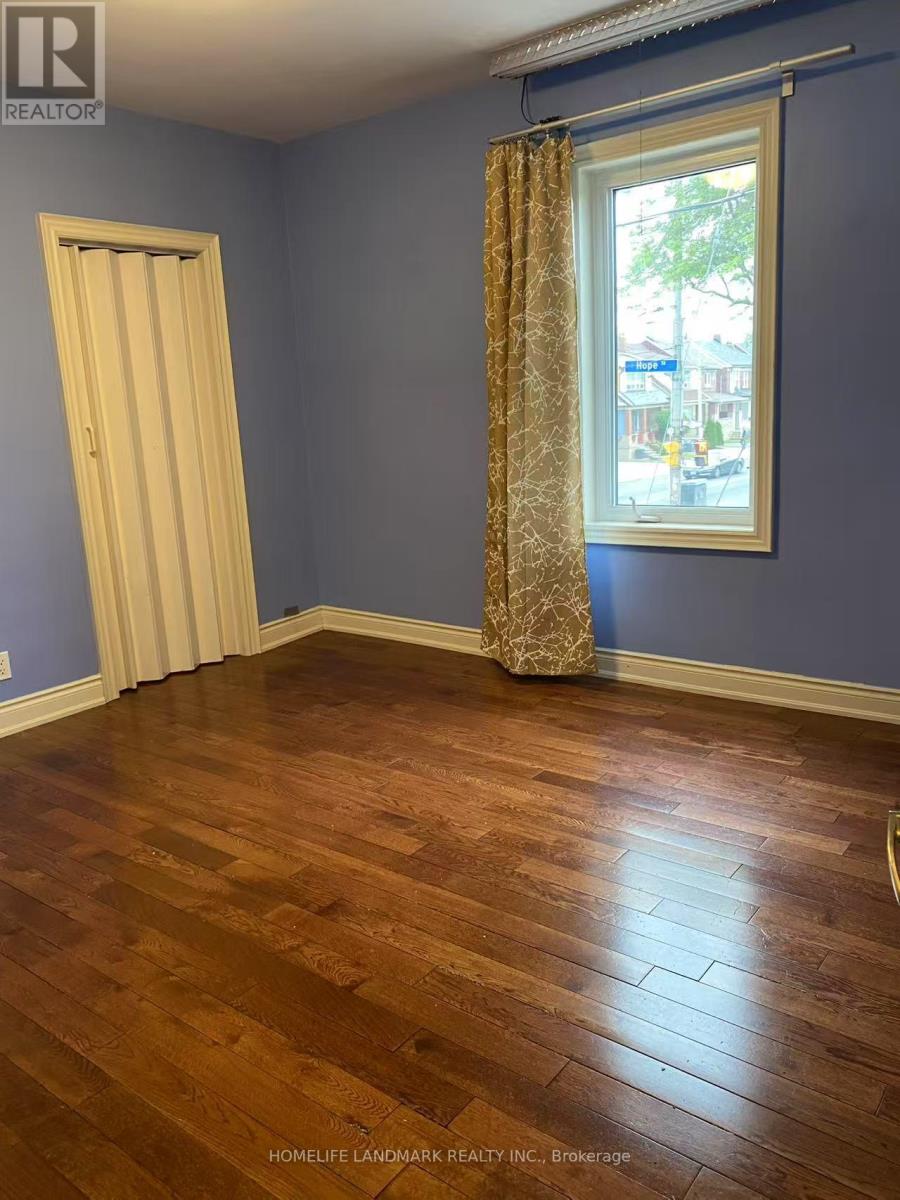 SECOND FLOOR - 1890 DUFFERIN STREET, Toronto (Corso Italia-Davenport) — photo 6