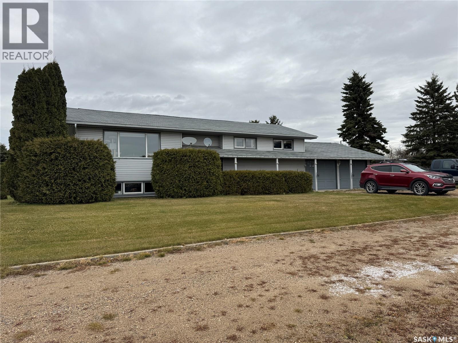 Guenther Acreage, Elfros Rm No. 307
