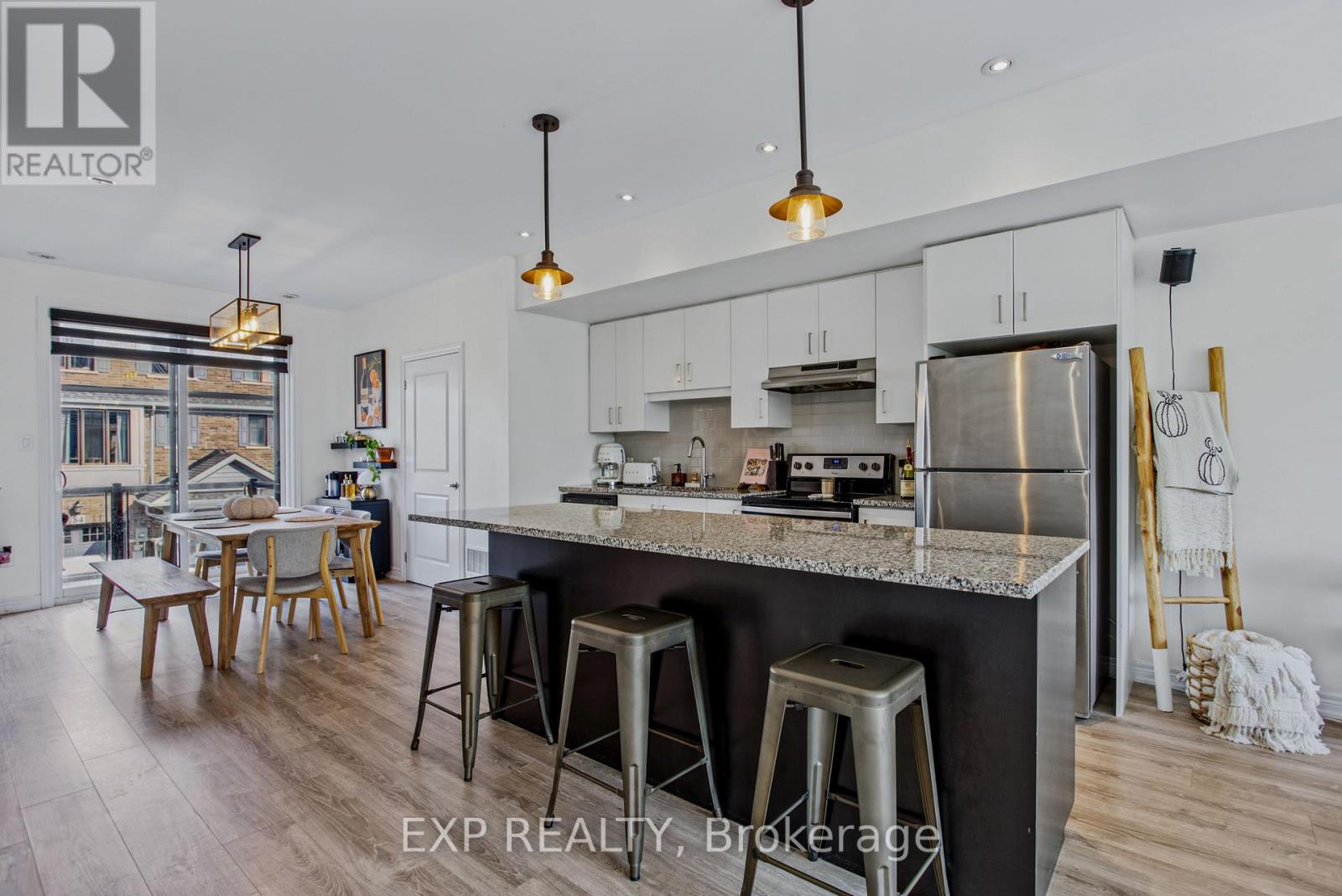 83 ESPLANADE LANE, Grimsby (Grimsby Beach) — photo 8