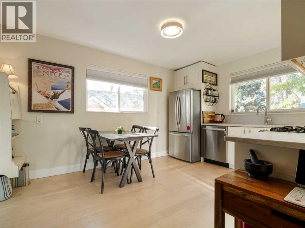 1306 9 Street N, photo 11 of 39