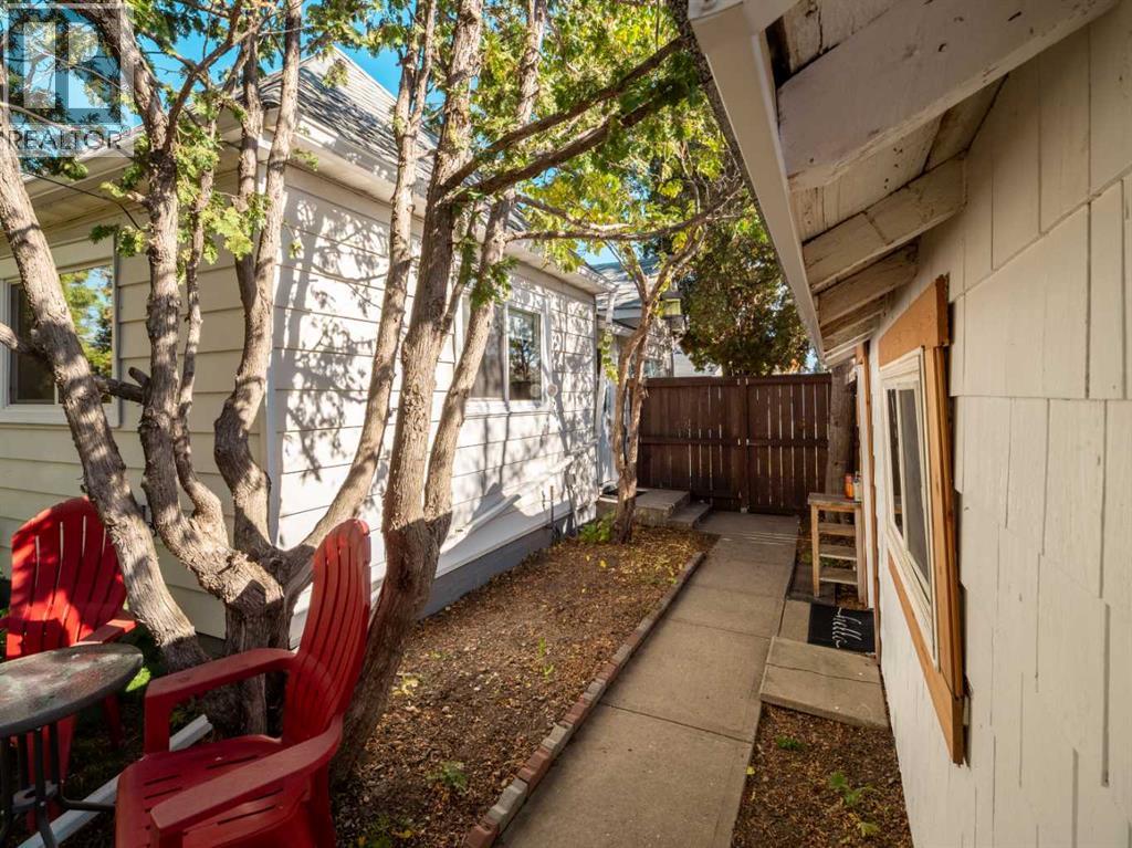 1306 9 Street N, photo 31 of 39