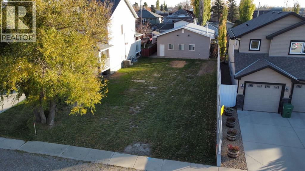 1120 43 Street N, photo 6 of 11