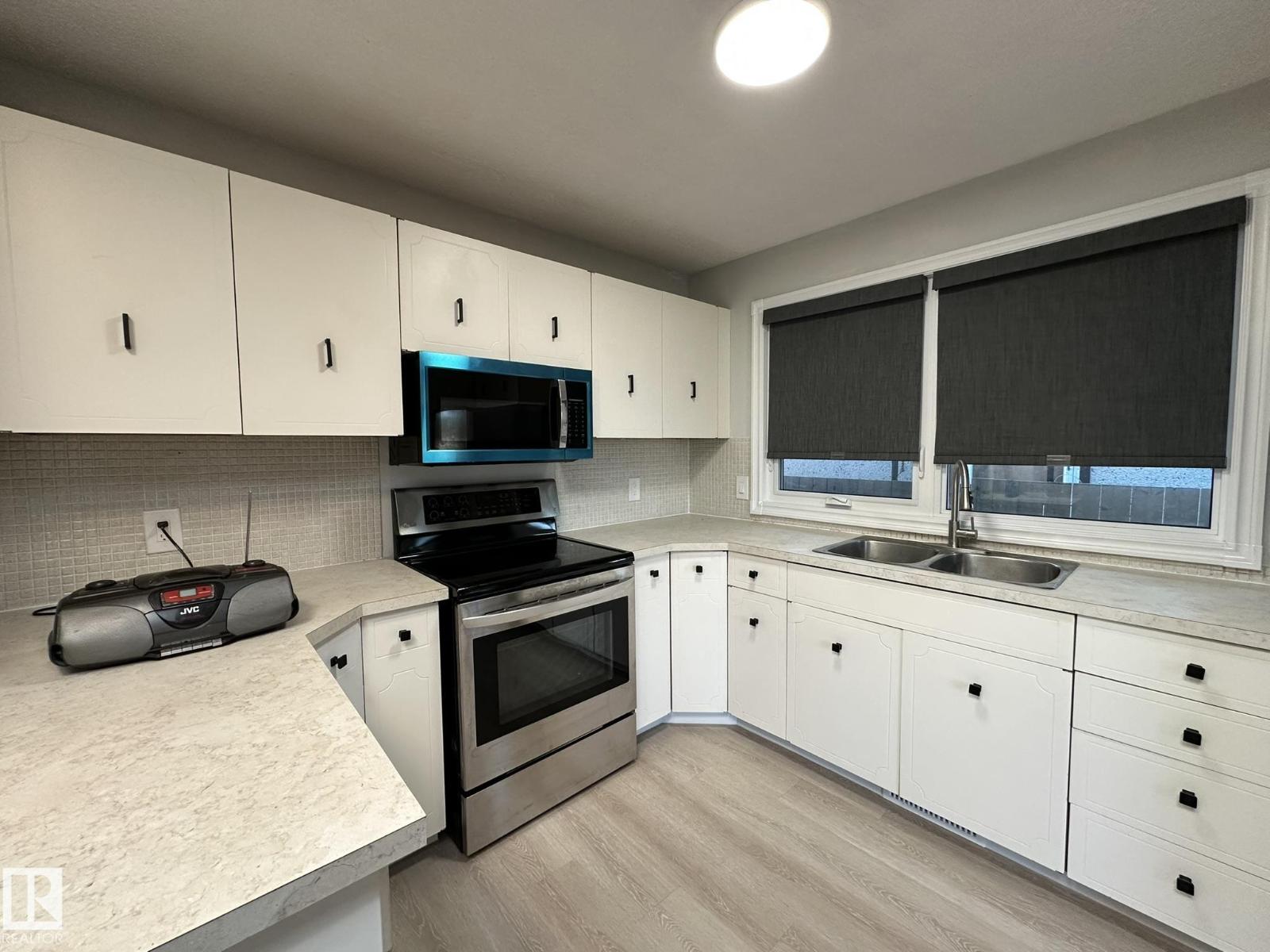 Property photograph 4 for MLS E4514586