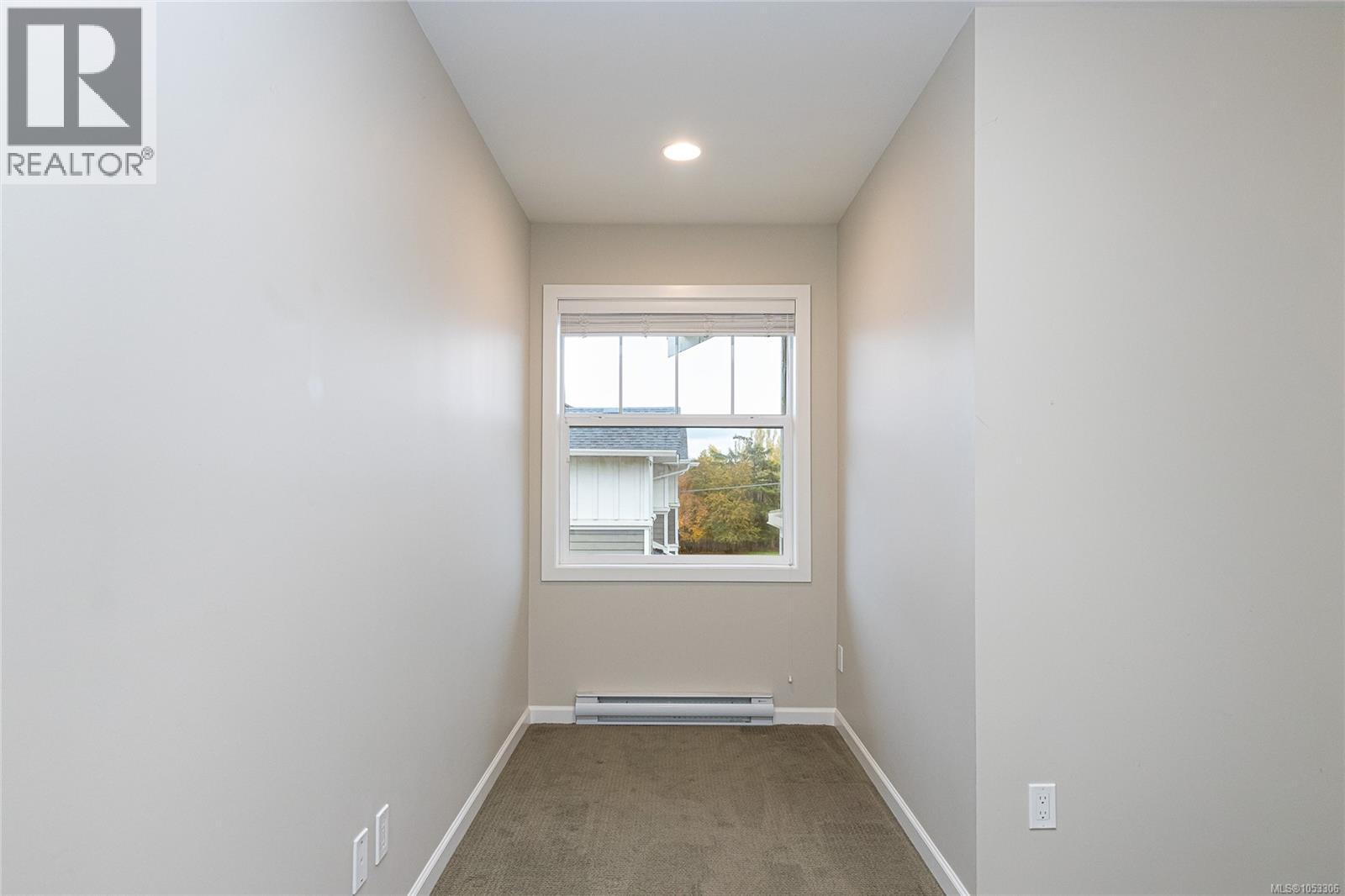 #8 3356 Whittier Ave - 22