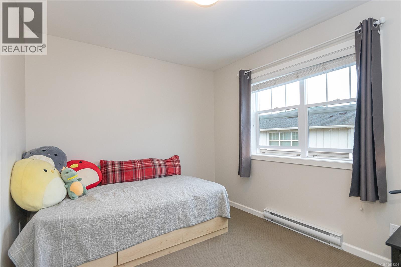 #8 3356 Whittier Ave - 18