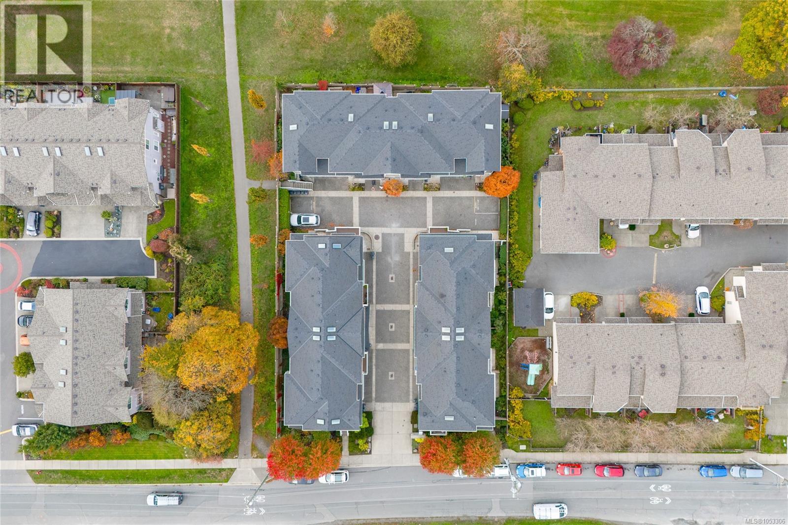 #8 3356 Whittier Ave - 30