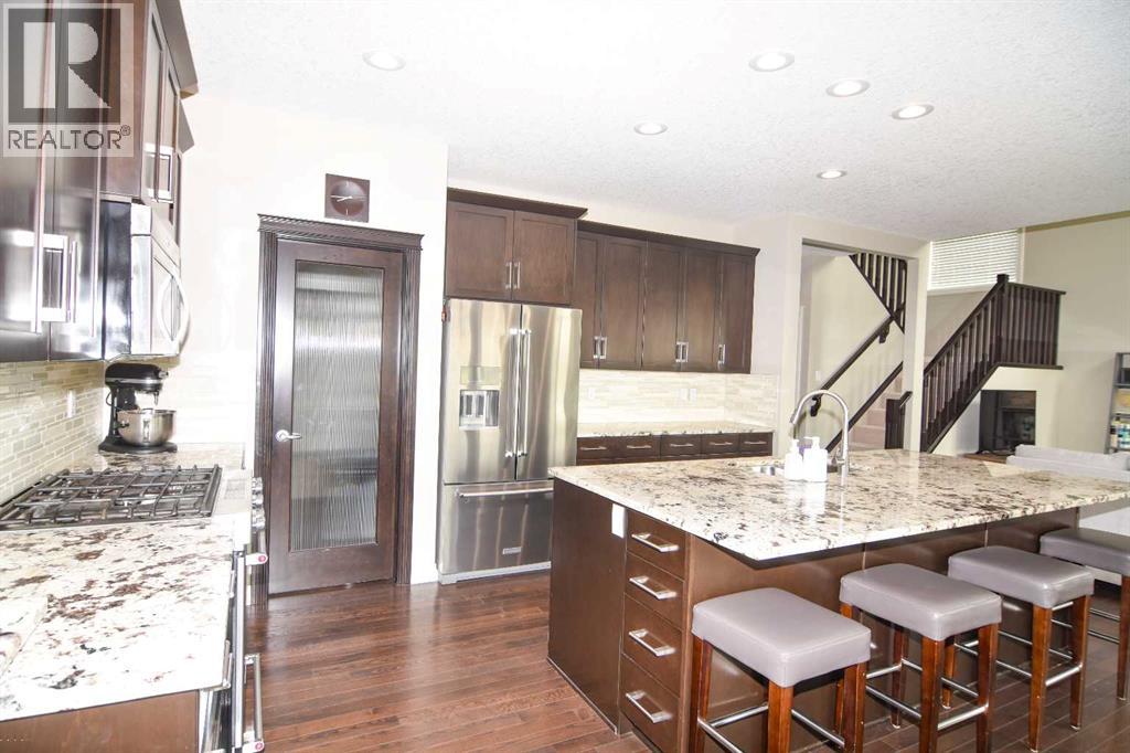 32 Evansborough Hill NW, Calgary — photo 13