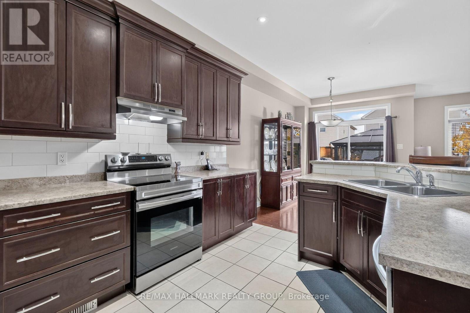 147 WHISPERING WINDS WAY, Ottawa — photo 10