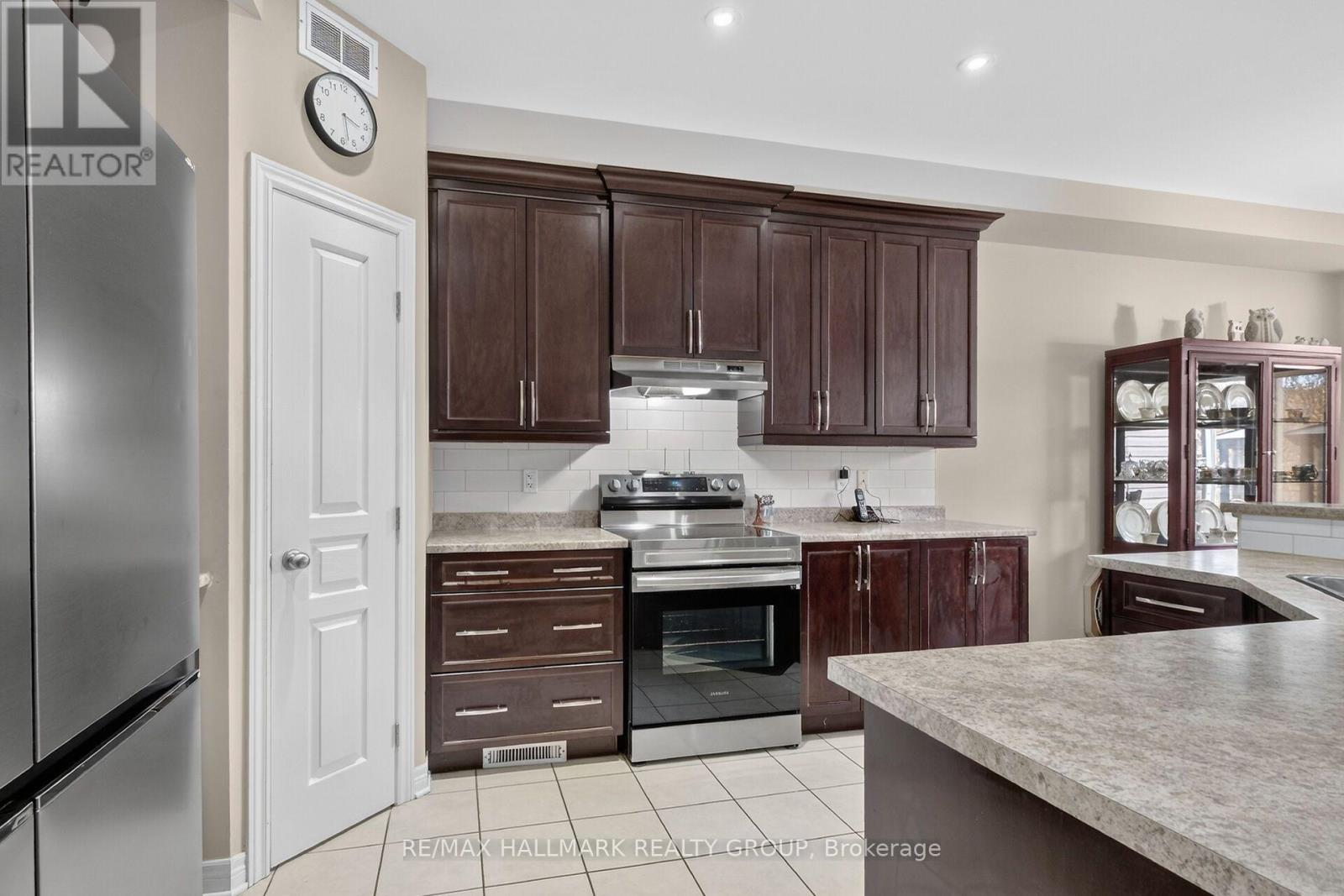 147 WHISPERING WINDS WAY, Ottawa — photo 11