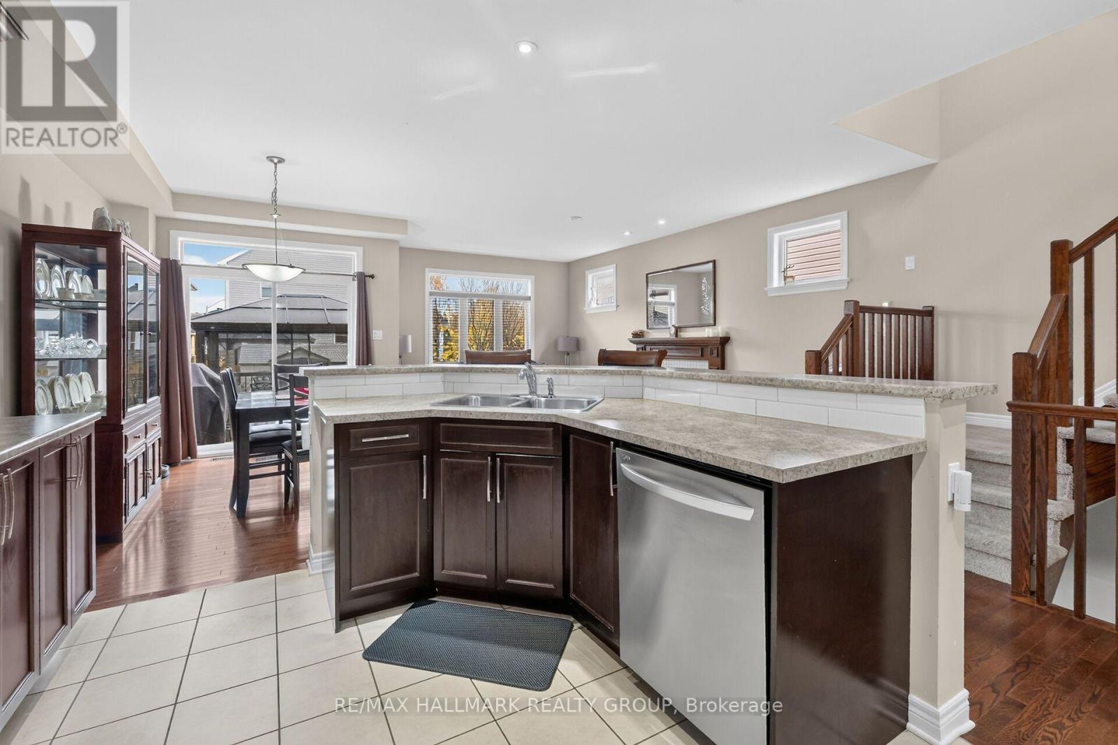 147 WHISPERING WINDS WAY, Ottawa — photo 12