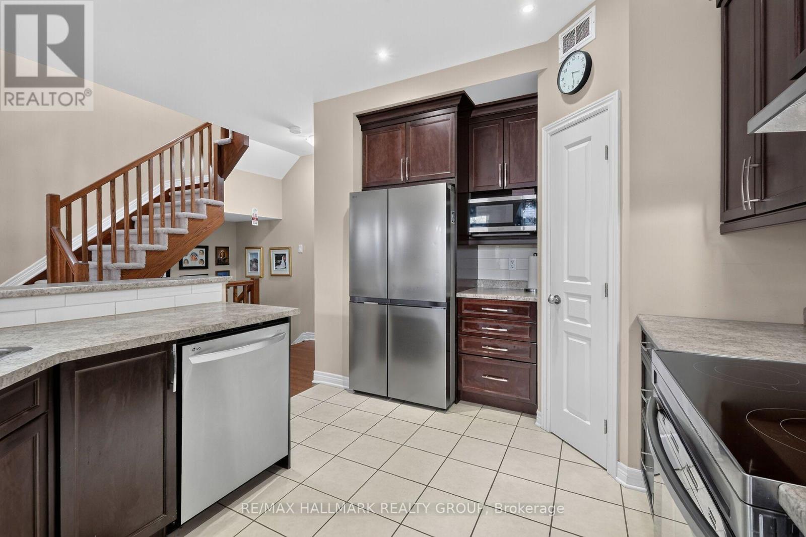147 WHISPERING WINDS WAY, Ottawa — photo 9