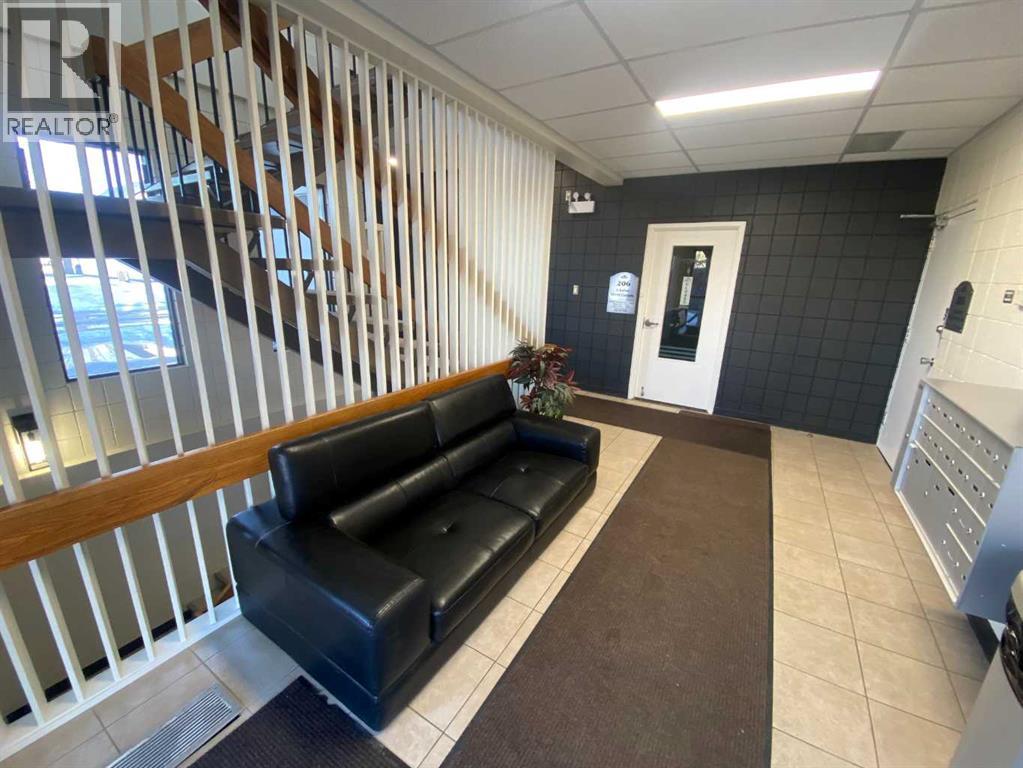 5033 52 Street, Lacombe — photo 26