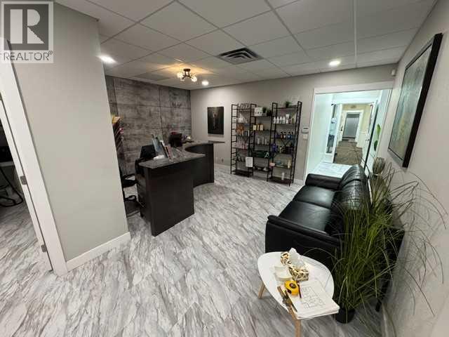 5033 52 Street, Lacombe — photo 7