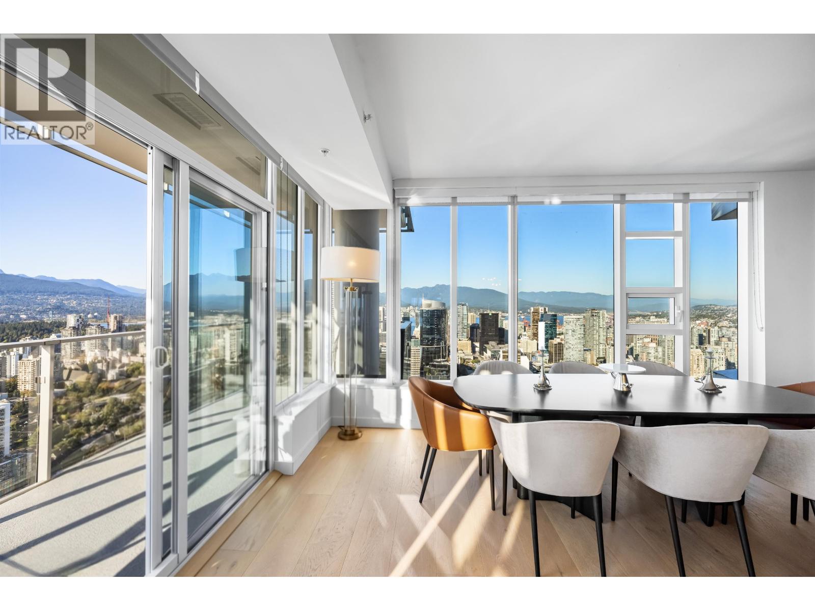 5602 1289 Hornby Street, Vancouver — photo 9