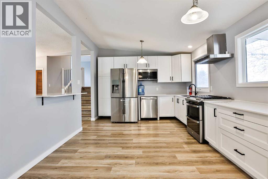 21 Lafayette Crescent, Lethbridge — photo 12