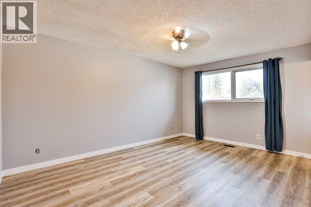 21 Lafayette Crescent, Lethbridge — photo 17
